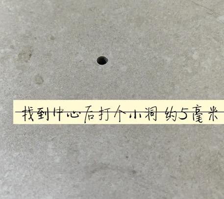 察哈尔右翼前瓷砖空鼓维修公司专业解答在瓷砖铺贴过程中，如果砂料搅拌不均匀，将会带来以下问题